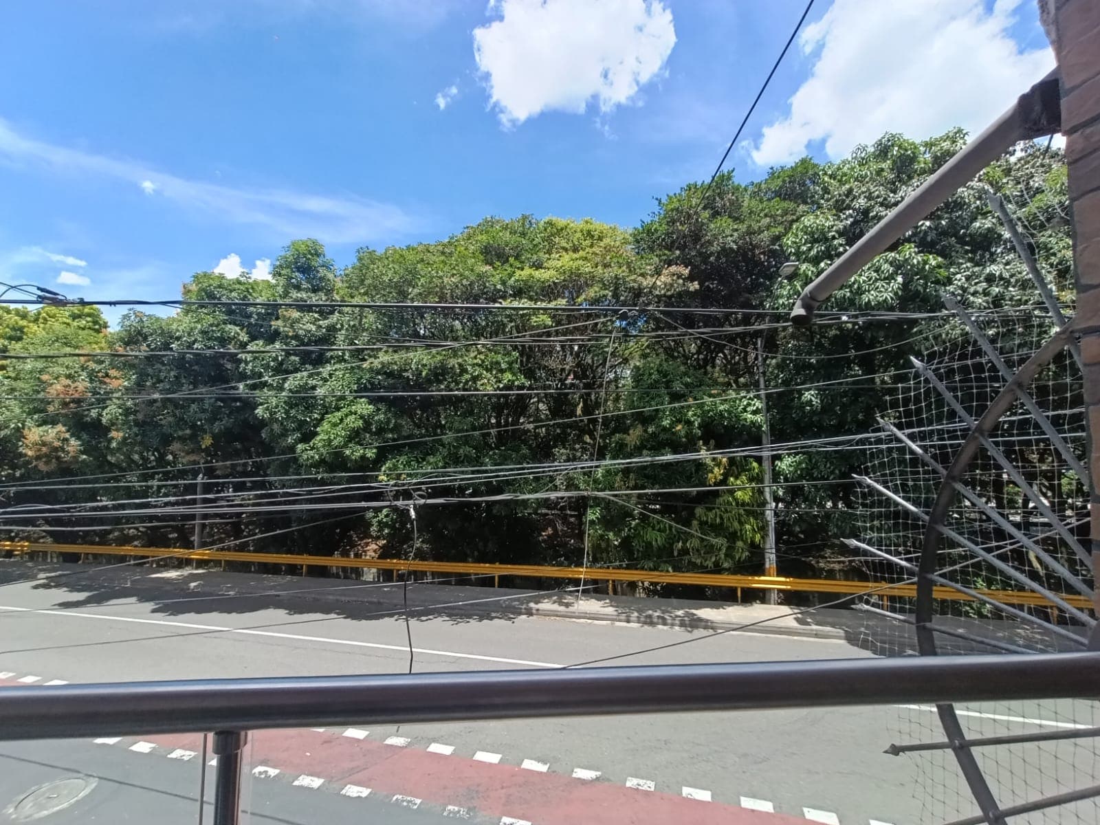 Casa Comercial en arriendo en Barrio Mesa Envigado — foto 1 de 18
