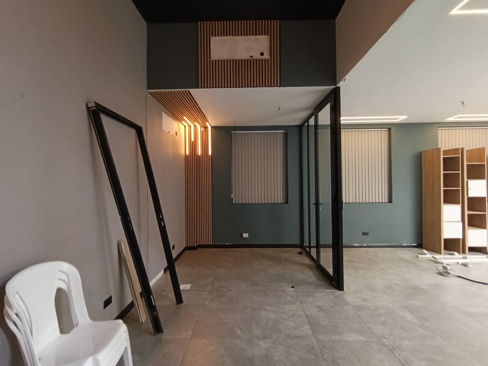 Oficina en arriendo en El Chagualo, Centro, Medellín — foto 5 de 12