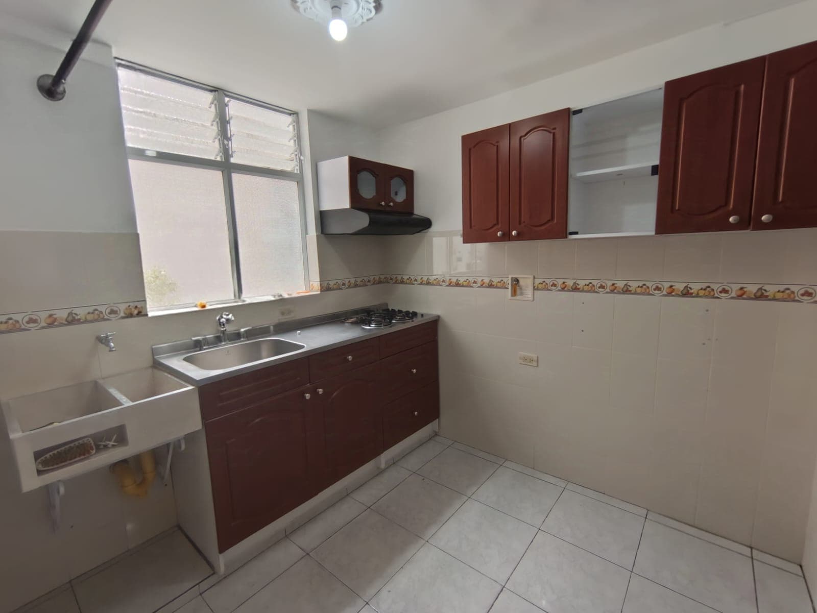 Apartamento en arriendo en Santa Lucía, La America, Medellín — foto 2 de 15