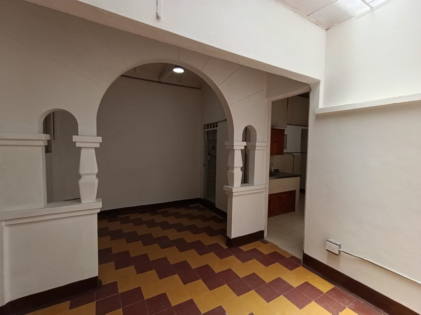 Casa Comercial en arriendo en Centro Bello — foto 1 de 19