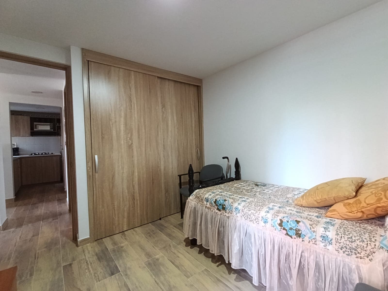 Apartamento en arriendo en Castropol, El Poblado, Medellín — foto 5 de 11