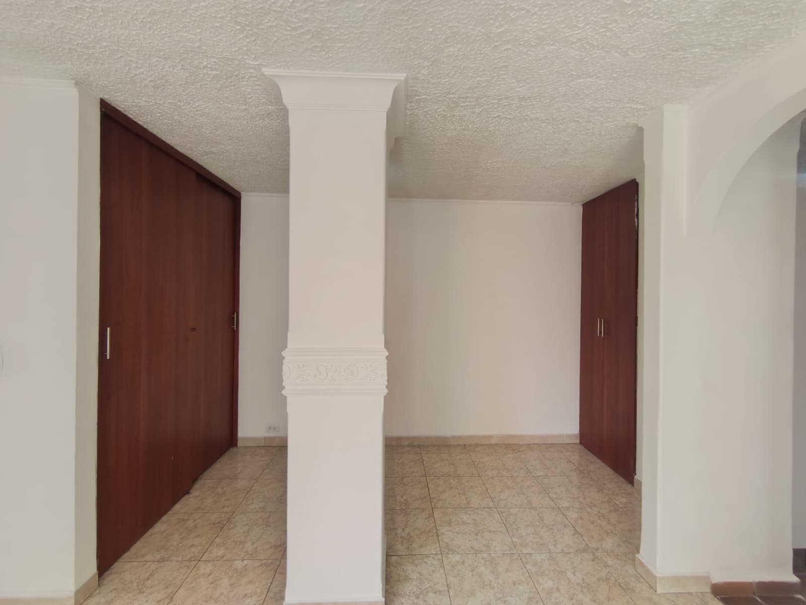 Apartamento en arriendo en Los Colores, Laureles, Medellín — foto 3 de 17