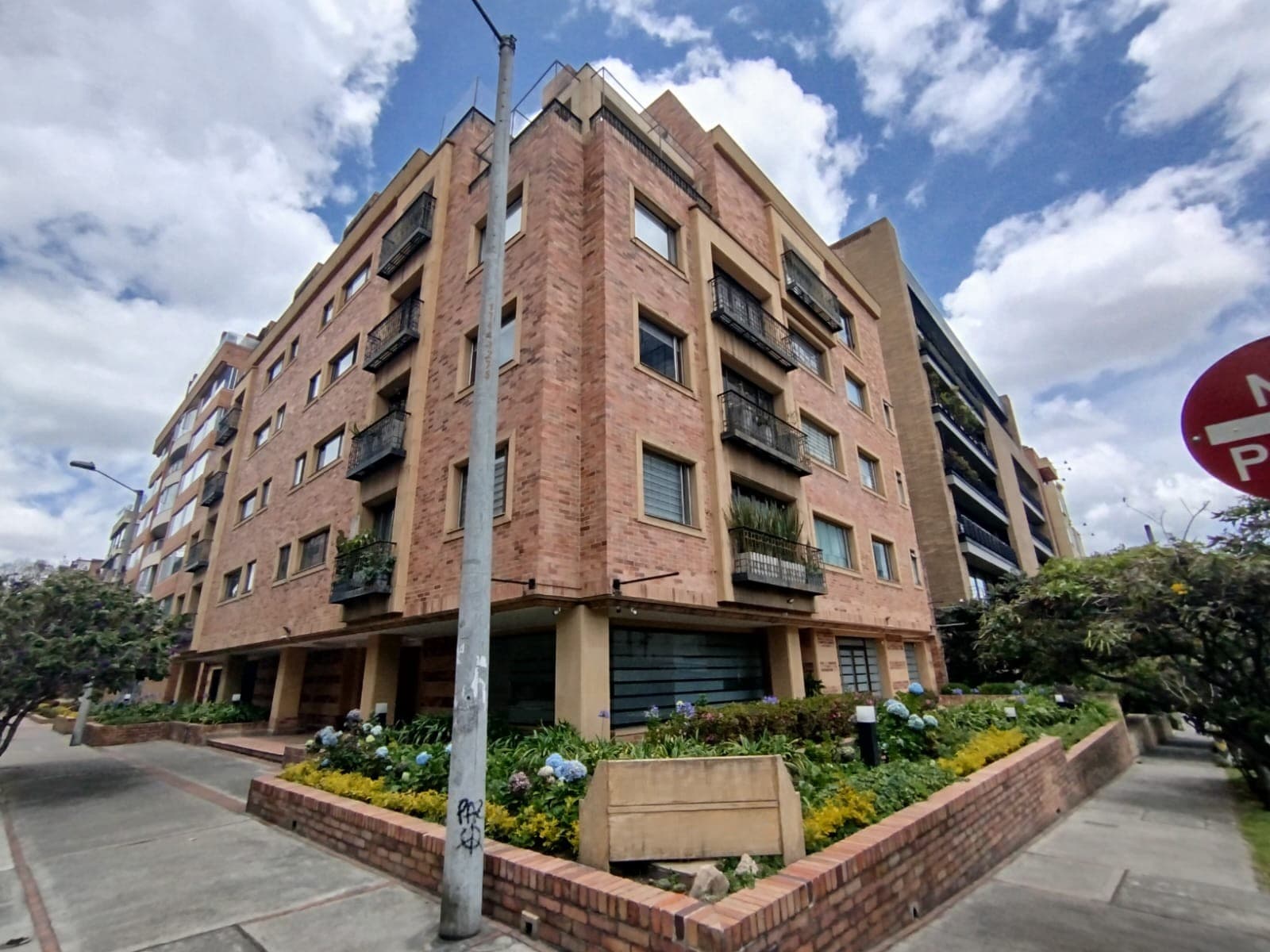 Apartamento en arriendo en Barrio Chico, Chapinero, Bogotá, D.C. — foto 1 de 20