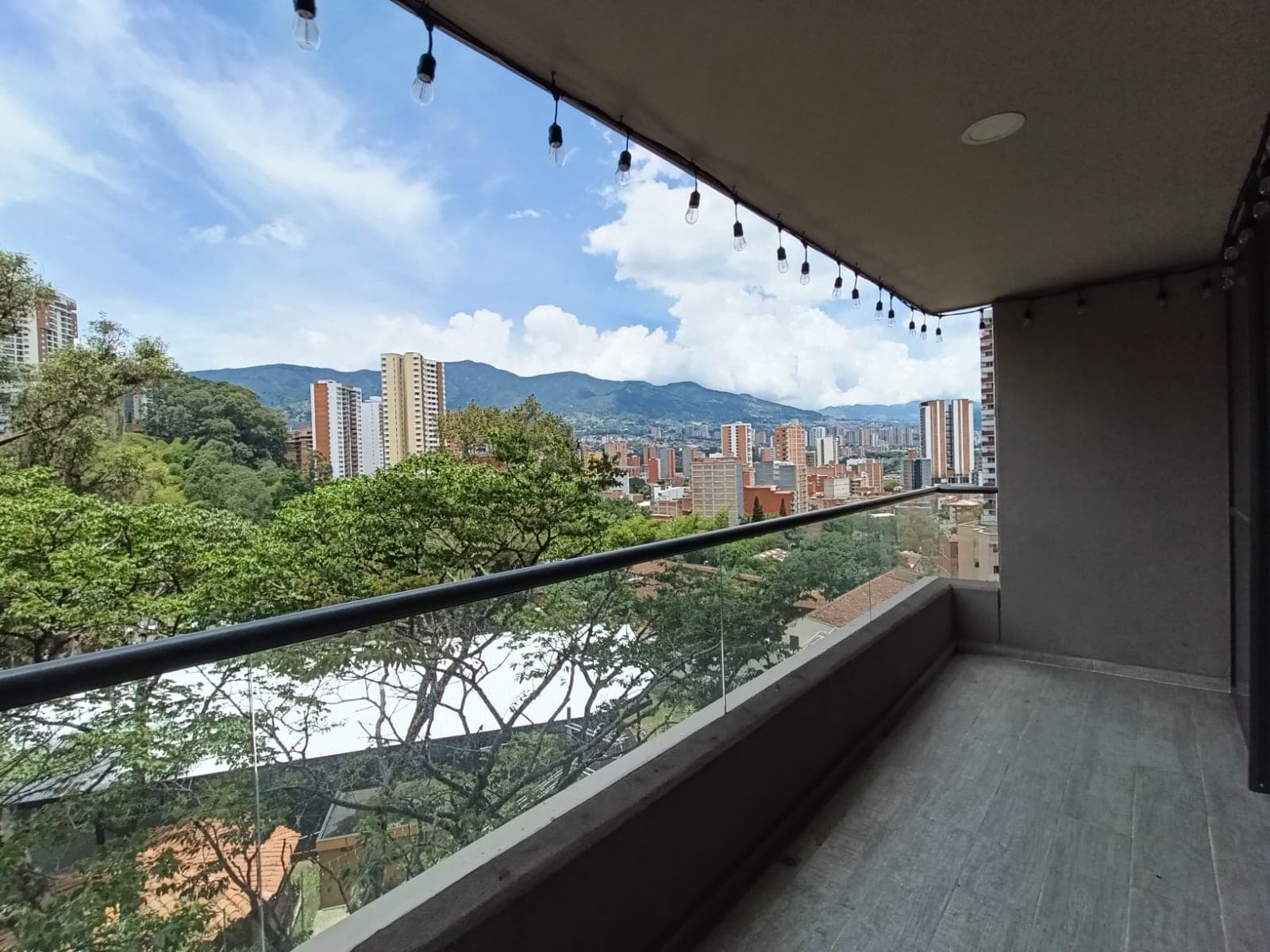 Apartamento en arriendo en El Carmelo Sabaneta — foto 1 de 20