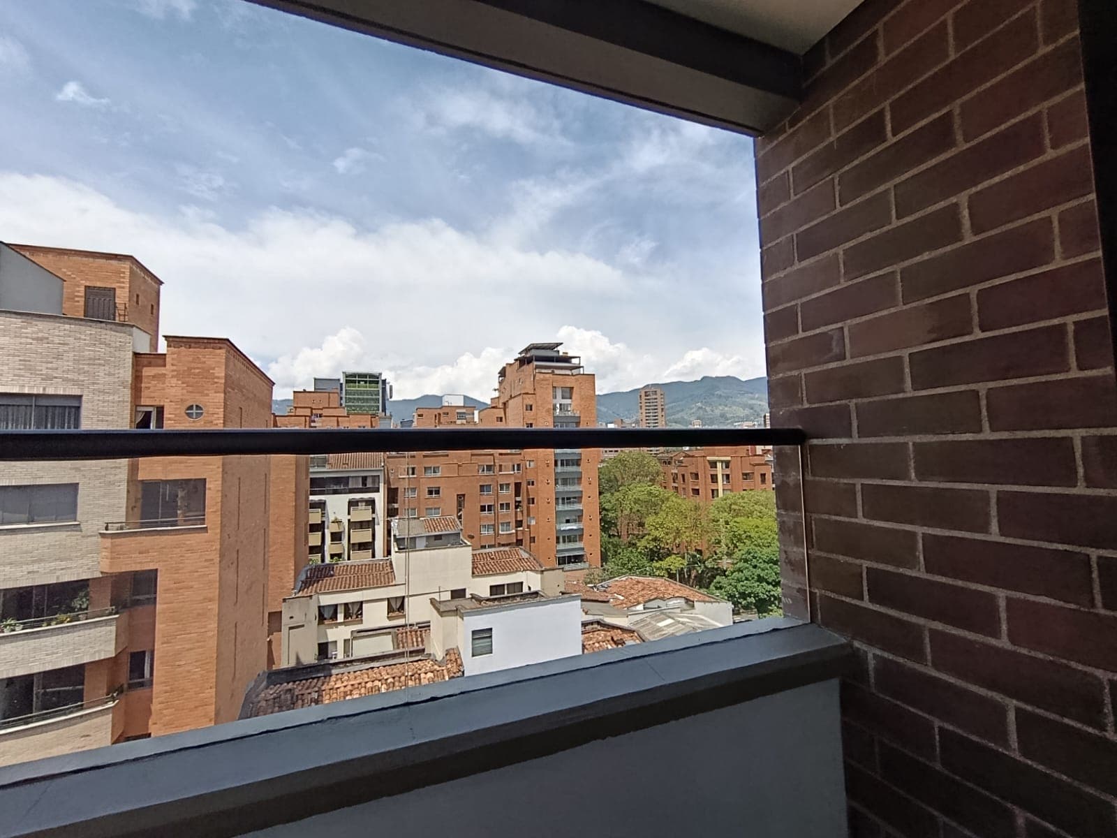 Apartamento en arriendo en Laureles, Medellín — foto 2 de 13