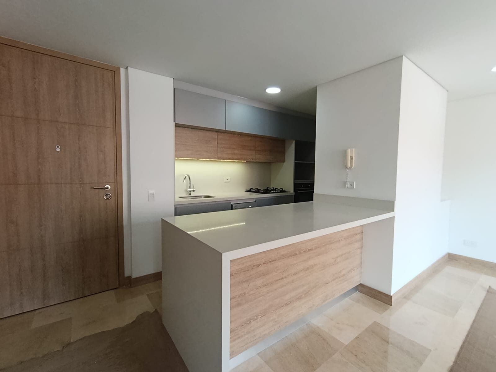 Apartamento en arriendo en Laureles, Medellín — foto 4 de 13