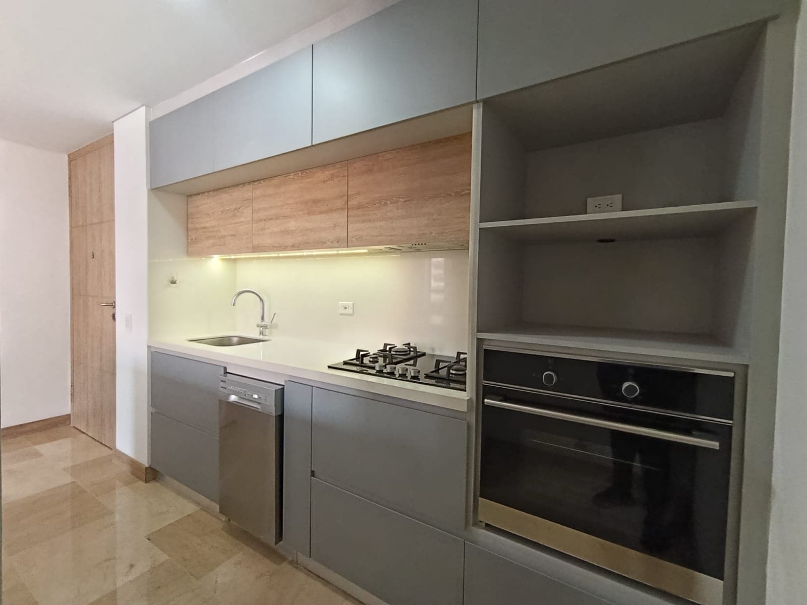 Apartamento en arriendo en Laureles, Medellín — foto 5 de 13