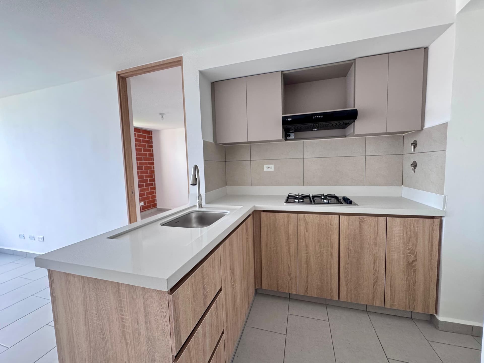 Apartamento en arriendo en Calasanz Parte Alta, La America, Medellín — foto 1 de 14