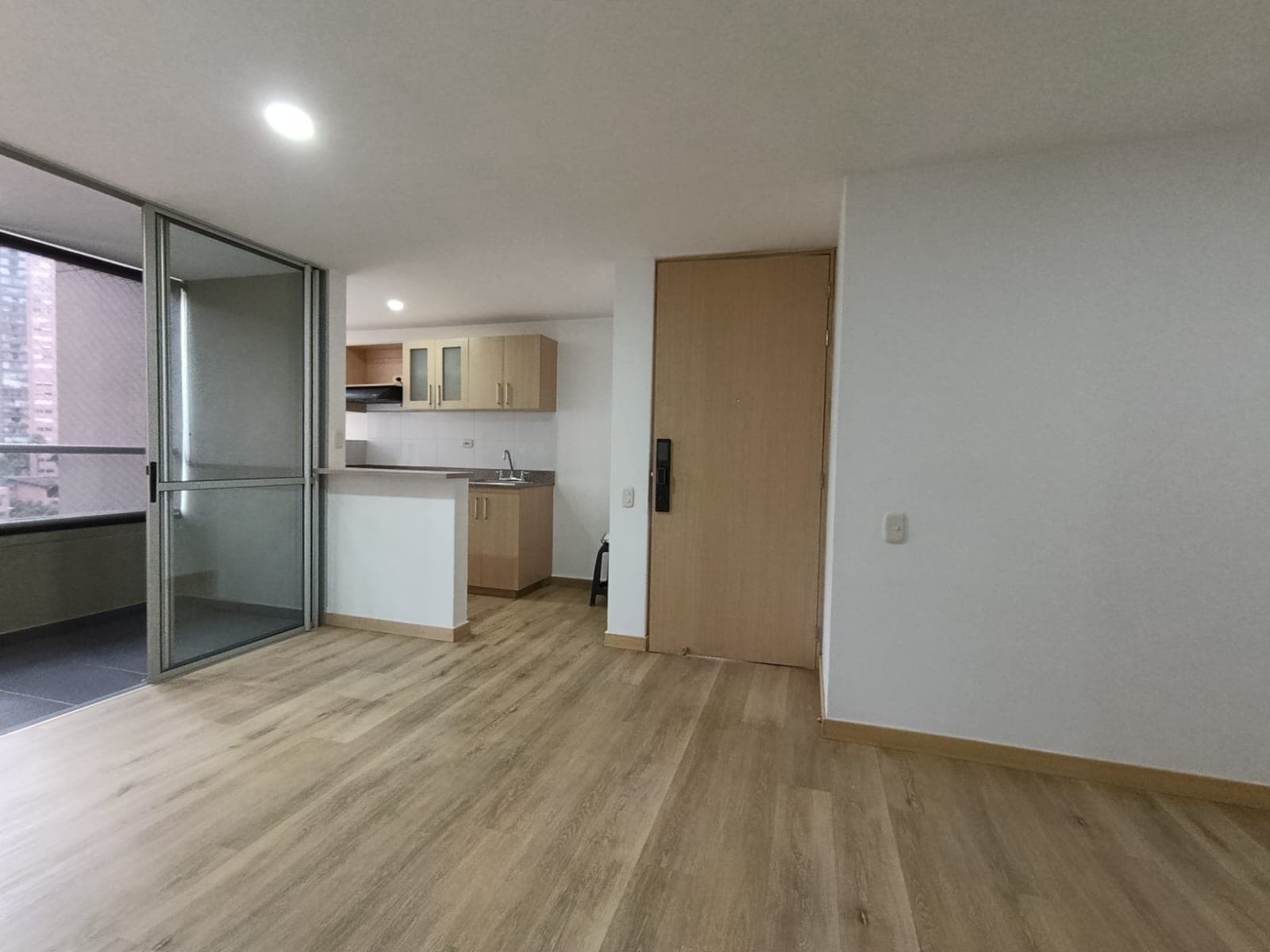 Apartamento en arriendo en Vegas de San Jose, Sabaneta — foto 5 de 20