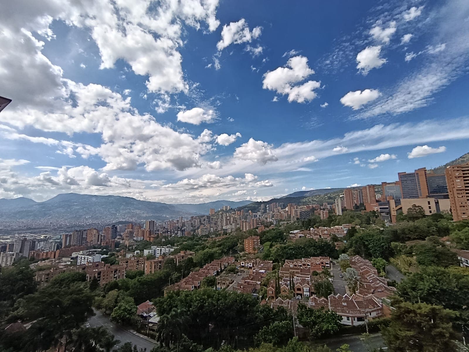 Apartamento en arriendo en La Visitacion Los Gonzalez, El Poblado, Medellín — foto 1 de 12