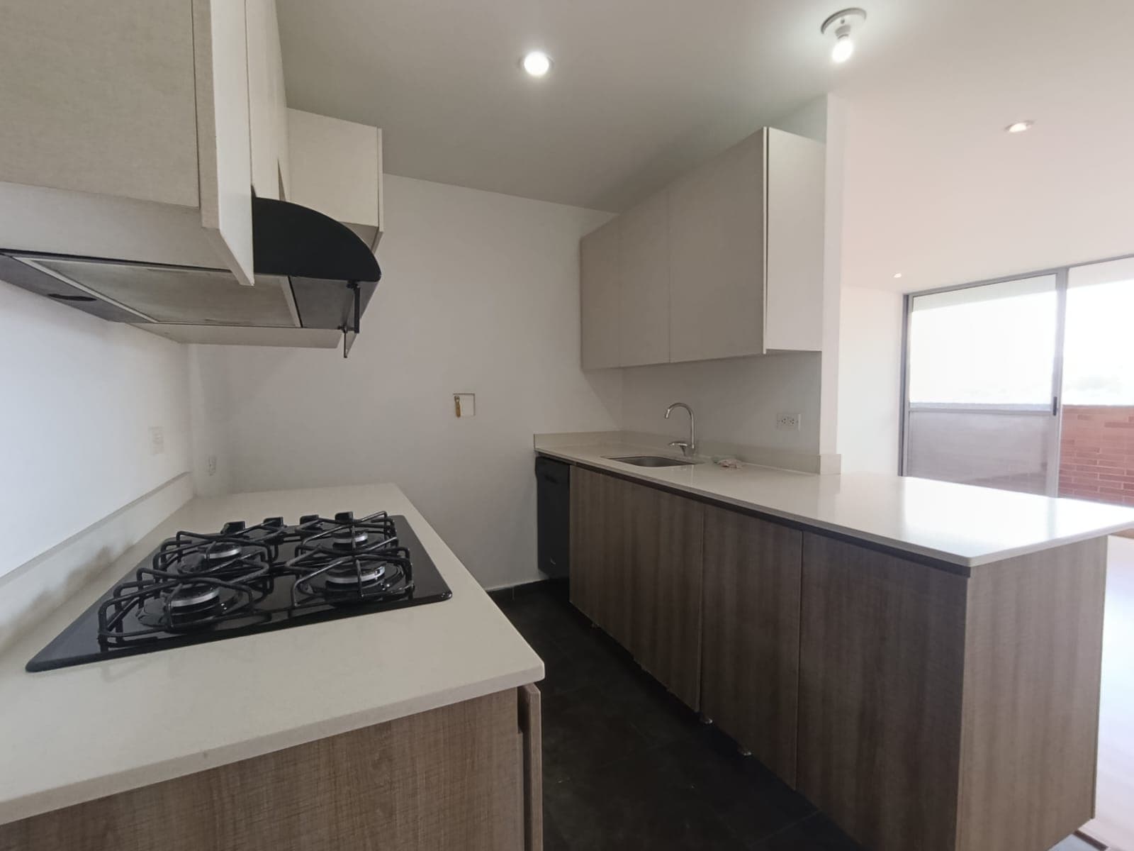 Apartamento en arriendo en La Visitacion Los Gonzalez, El Poblado, Medellín — foto 4 de 12