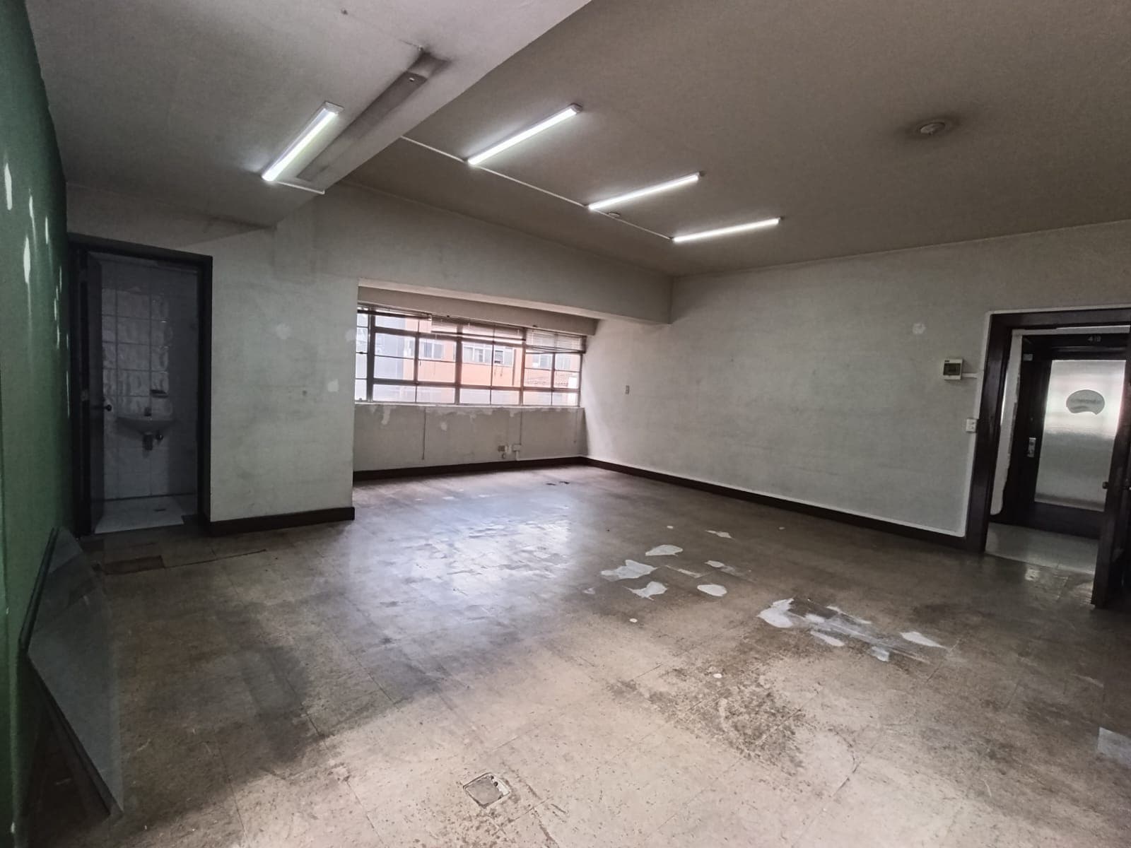 Oficina en arriendo en La Candelaria, Centro, Medellín — foto 2 de 9