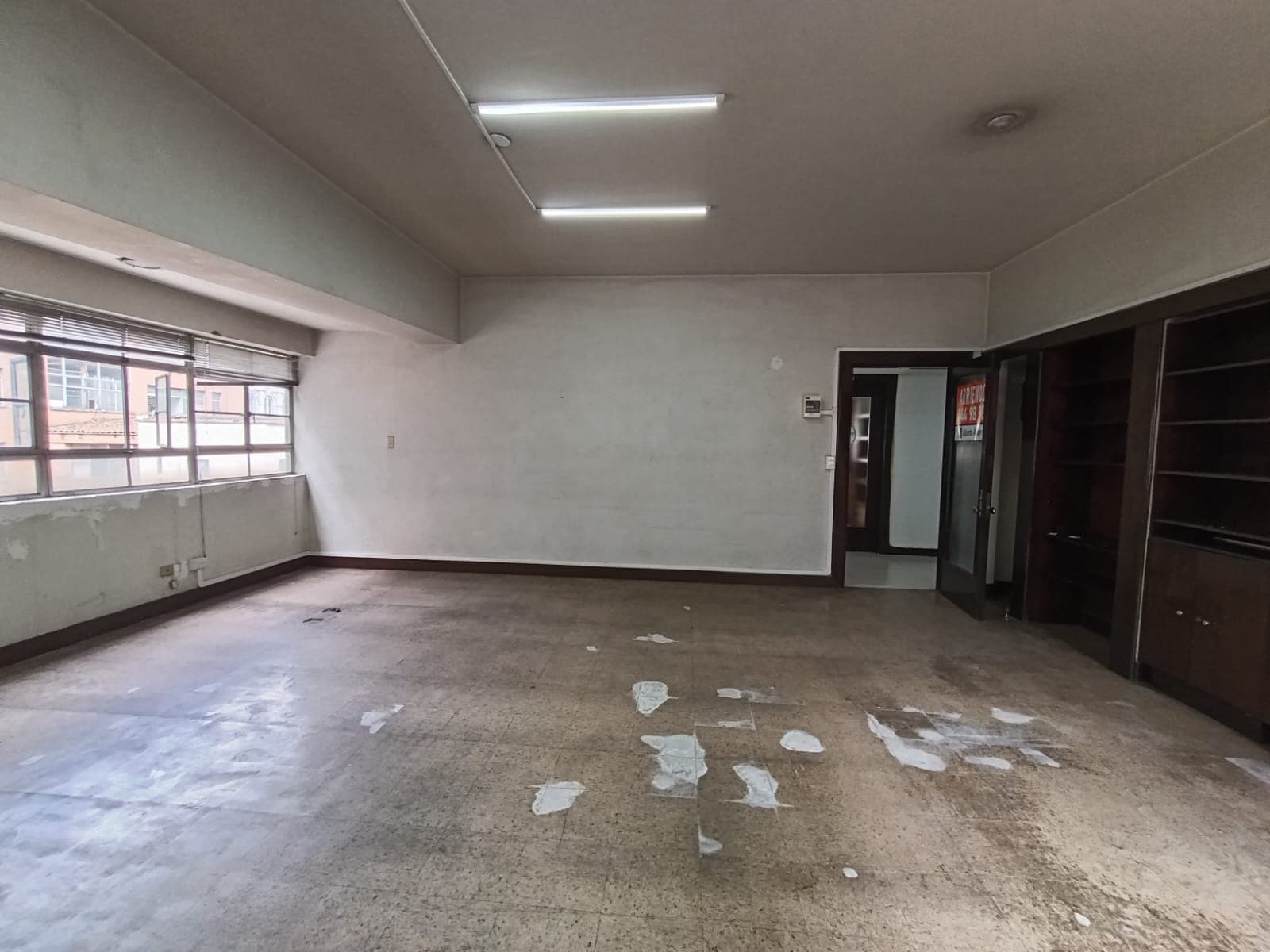 Oficina en arriendo en La Candelaria, Centro, Medellín — foto 3 de 9