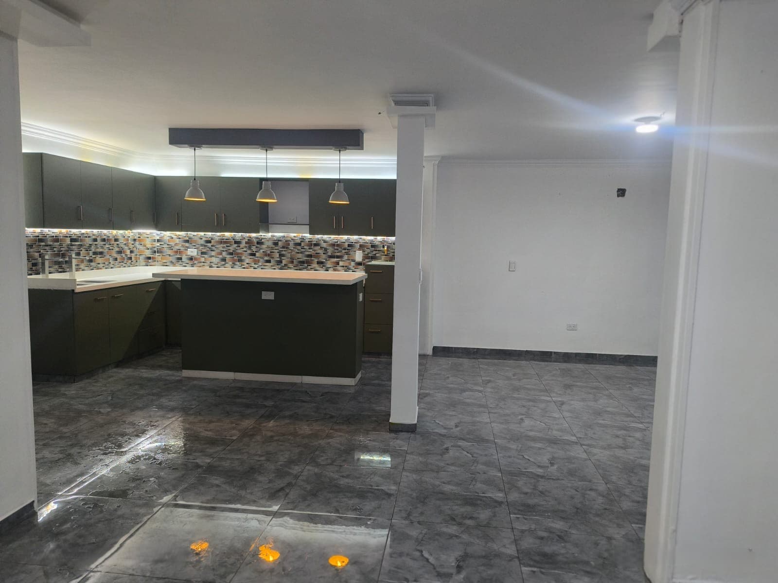 Casa Comercial en arriendo en Provenza, El Poblado, Medellín — foto 3 de 20