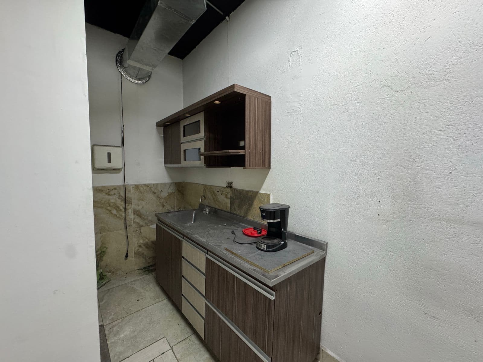 Local en arriendo en Conquistadores, Laureles, Medellín — foto 3 de 20
