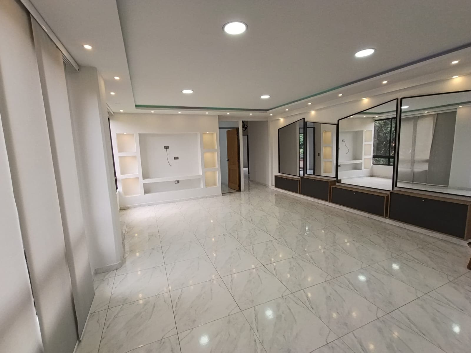 Apartamento en arriendo en Conquistadores, Laureles, Medellín — foto 1 de 18