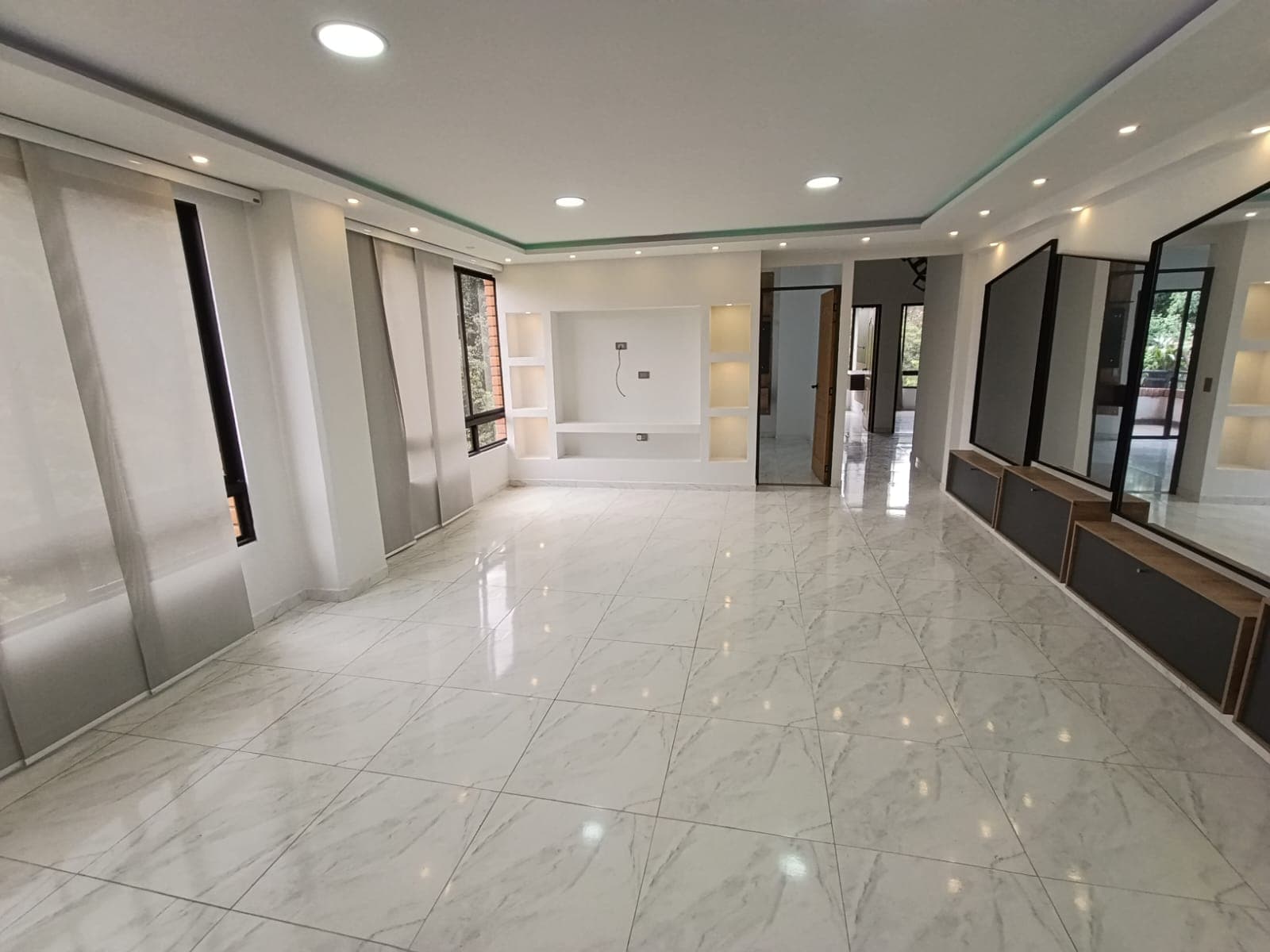Apartamento en arriendo en Conquistadores, Laureles, Medellín — foto 5 de 18