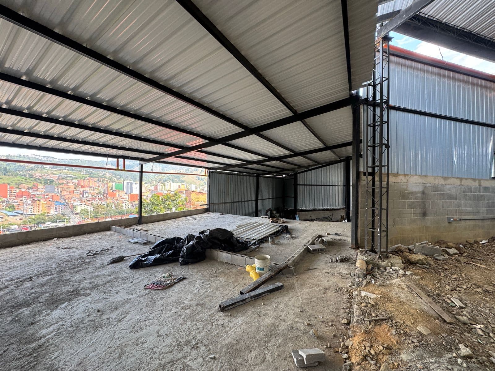 Bodega en arriendo en Caldas — foto 2 de 11