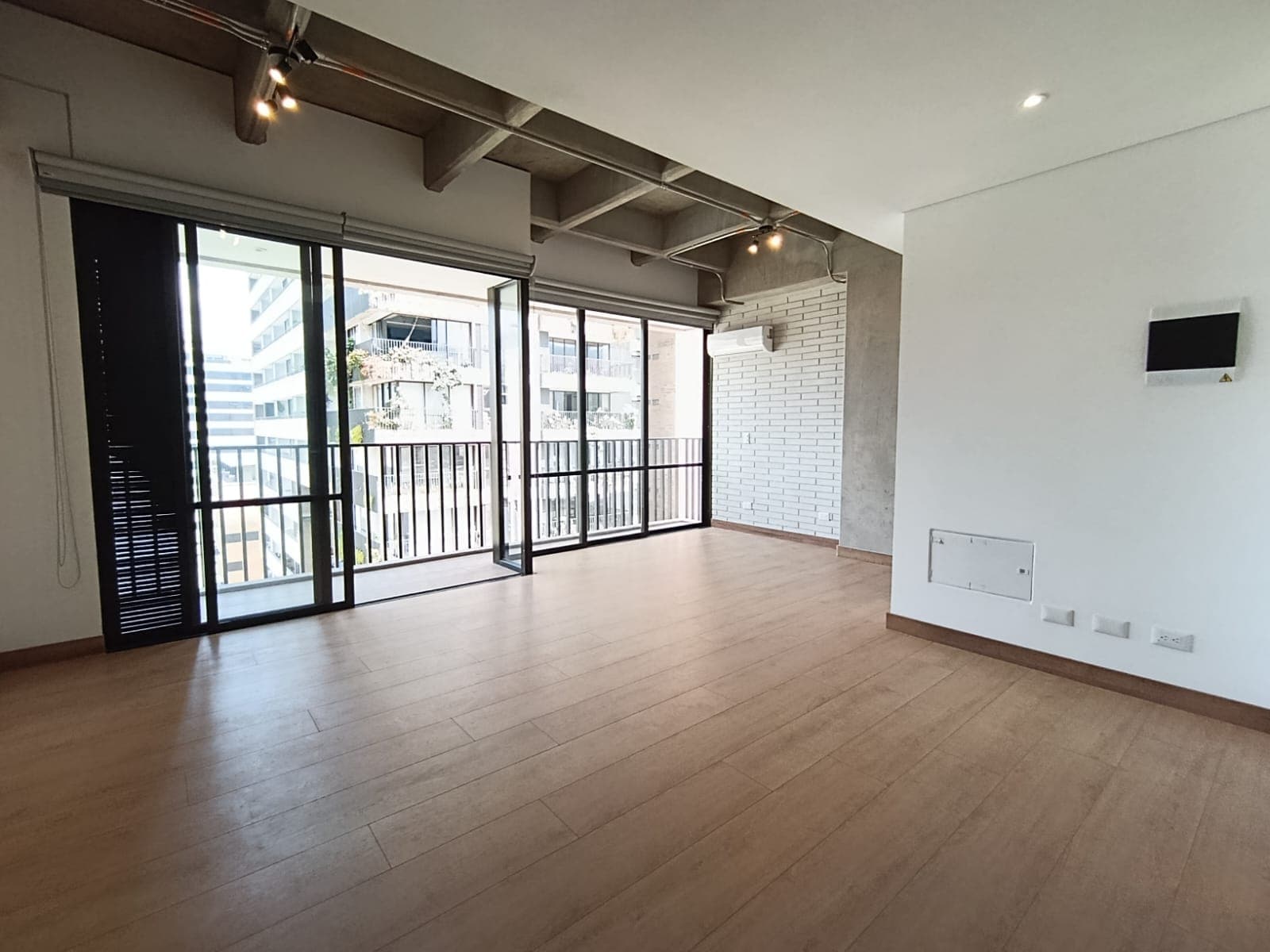 Apartamento en arriendo en Ciudad Del Rio, El Poblado, Medellín — foto 4 de 16