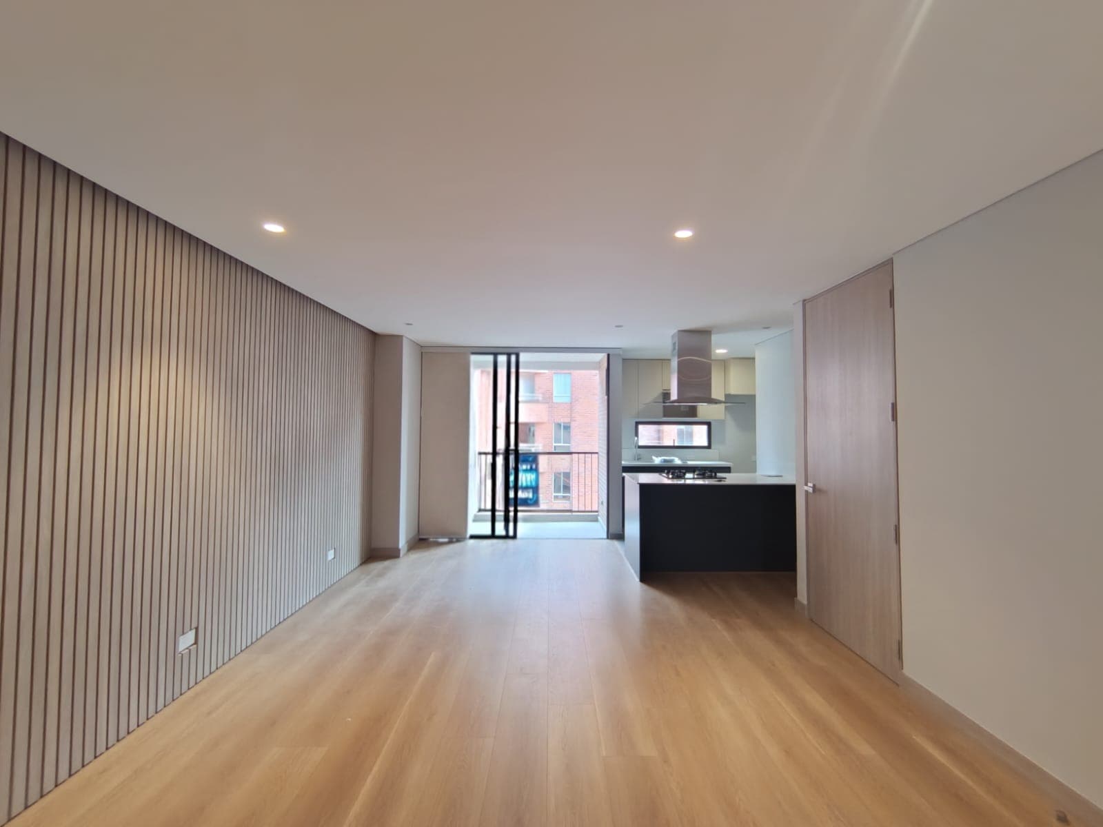 Apartamento en arriendo en Conquistadores, Laureles, Medellín — foto 1 de 17