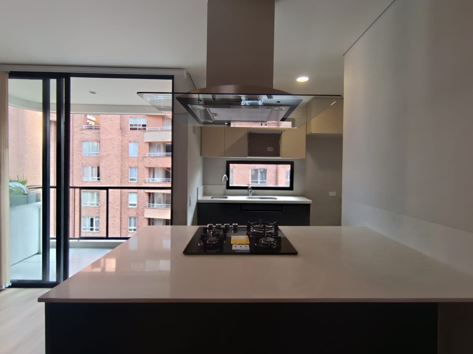 Apartamento en arriendo en Conquistadores, Laureles, Medellín — foto 3 de 17
