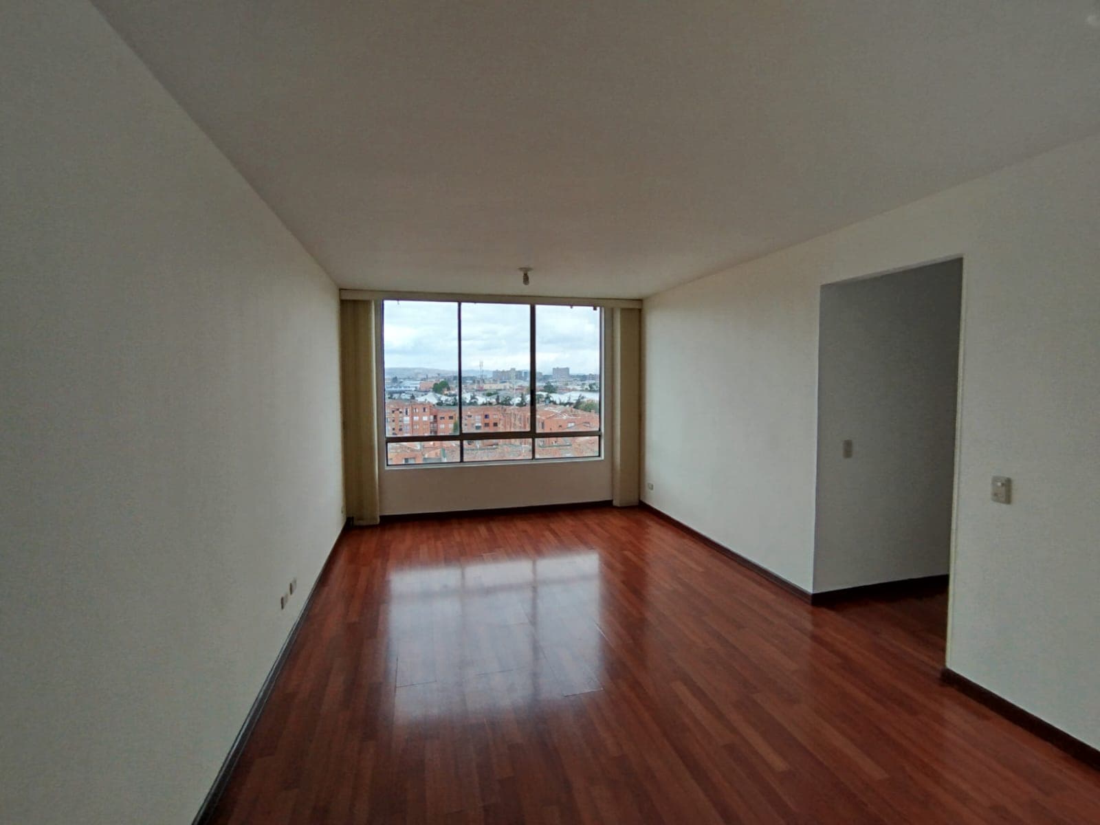Apartamento en arriendo en Salitre, Fontibon, Bogotá, D.C. — foto 2 de 20