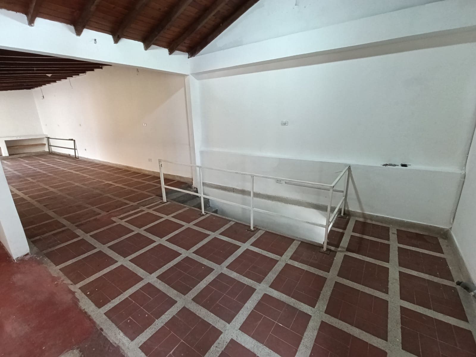 Bodega en arriendo en El Salvador, Centro, Medellín — foto 4 de 12