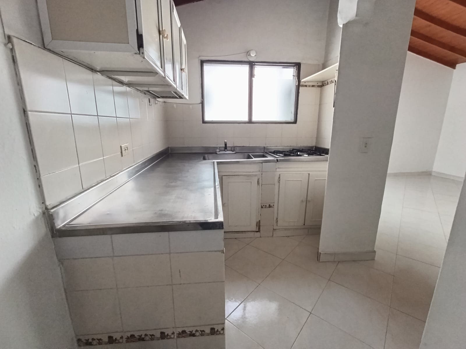 Casa Vivienda en arriendo en El Trianón, Envigado — foto 2 de 12