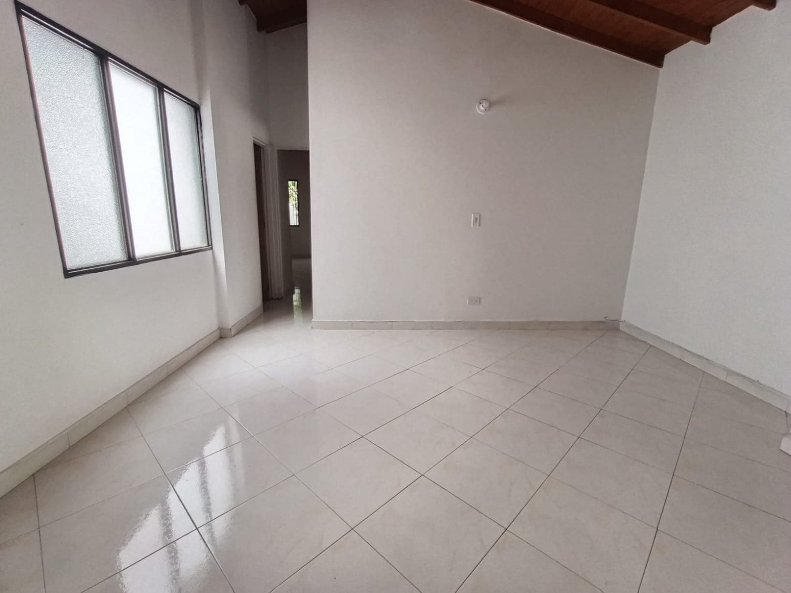 Casa Vivienda en arriendo en El Trianón, Envigado — foto 4 de 12