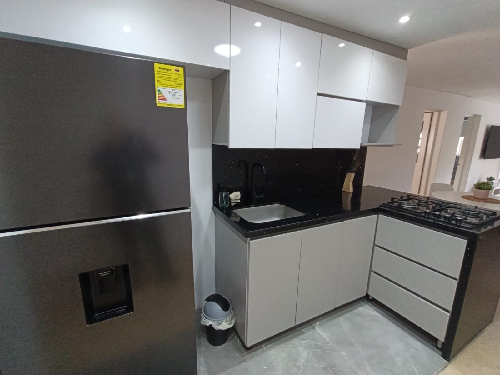 Apartamento en arriendo en Florida Nueva, Laureles, Medellín — foto 3 de 18
