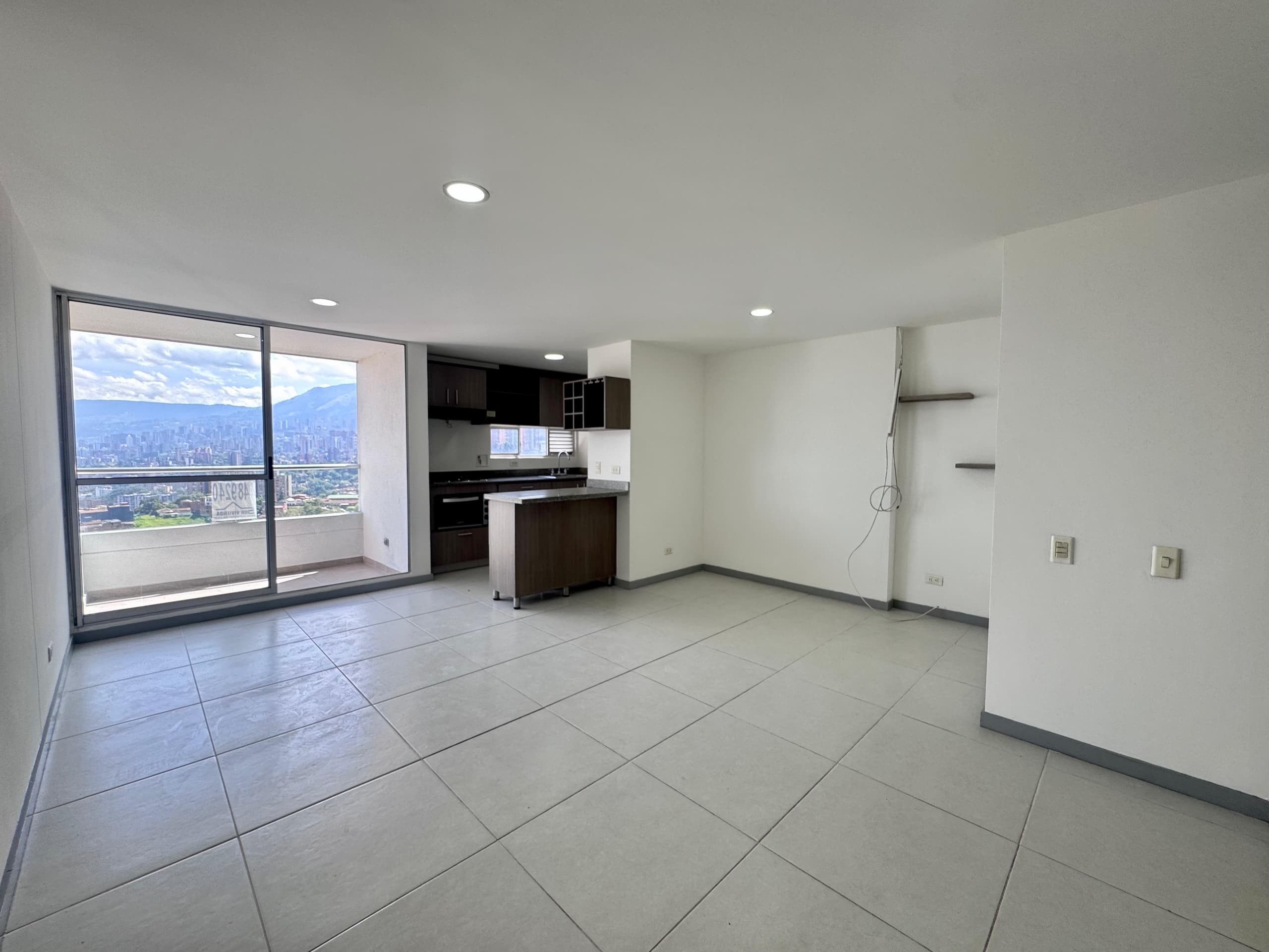 Apartamento en arriendo en Las Antillas, Envigado — foto 2 de 18