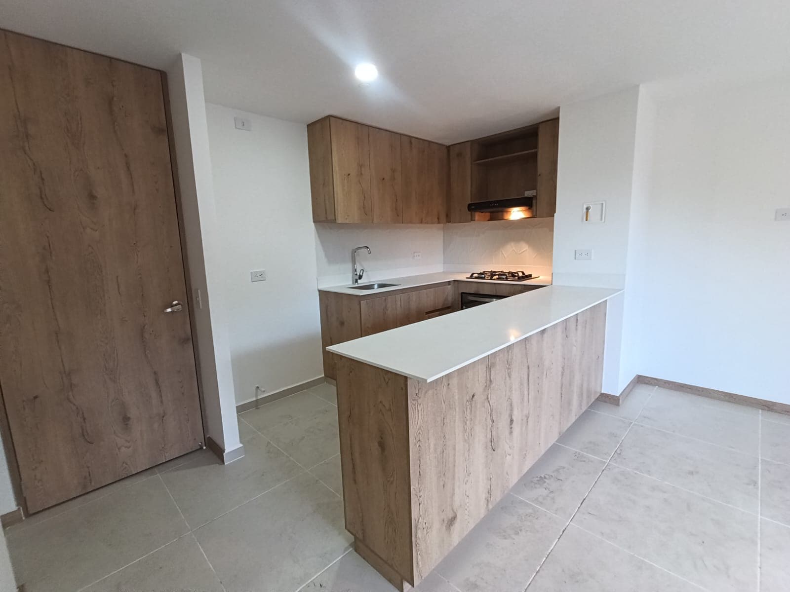 Apartamento en arriendo en San Germán, Robledo, Medellín — foto 2 de 17