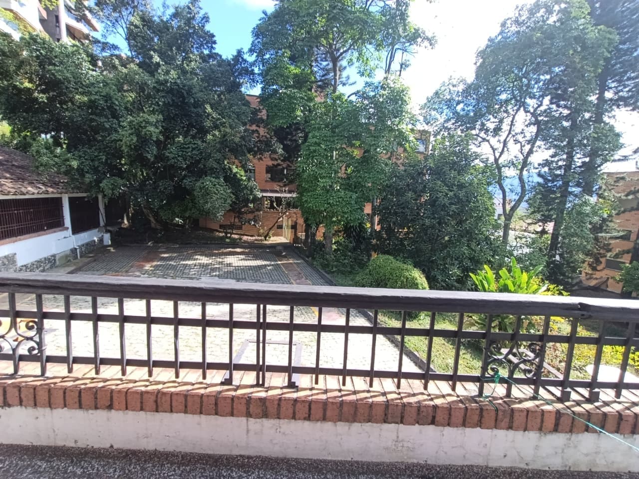 Casa Comercial en arriendo en Las Lomas, El Poblado, Medellín — foto 2 de 20