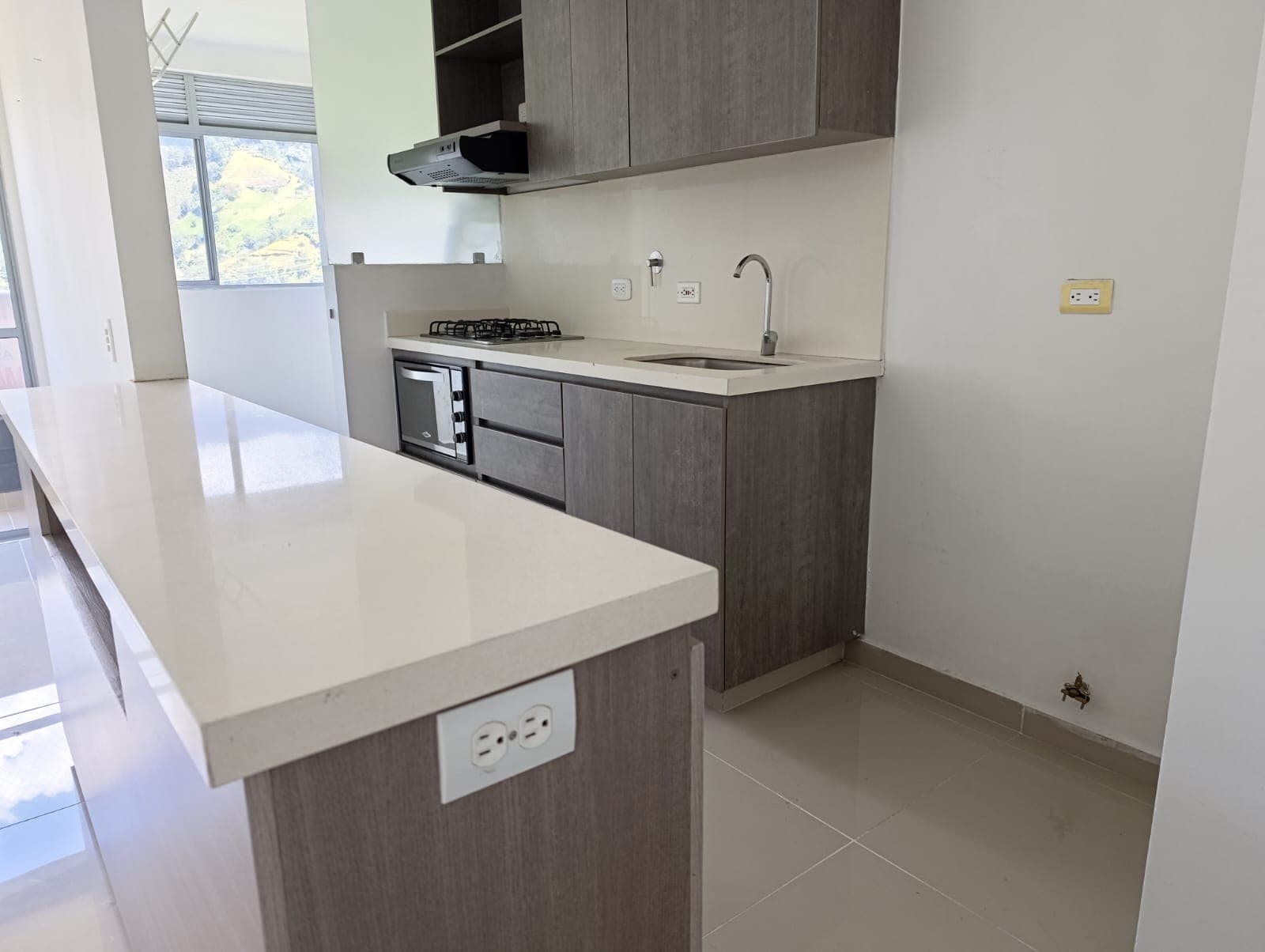 Apartamento en arriendo en El Chinguí, Envigado — foto 1 de 14