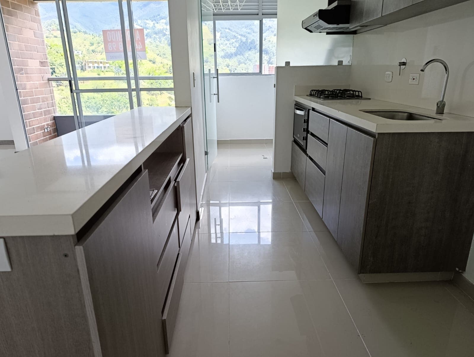 Apartamento en arriendo en El Chinguí, Envigado — foto 2 de 14