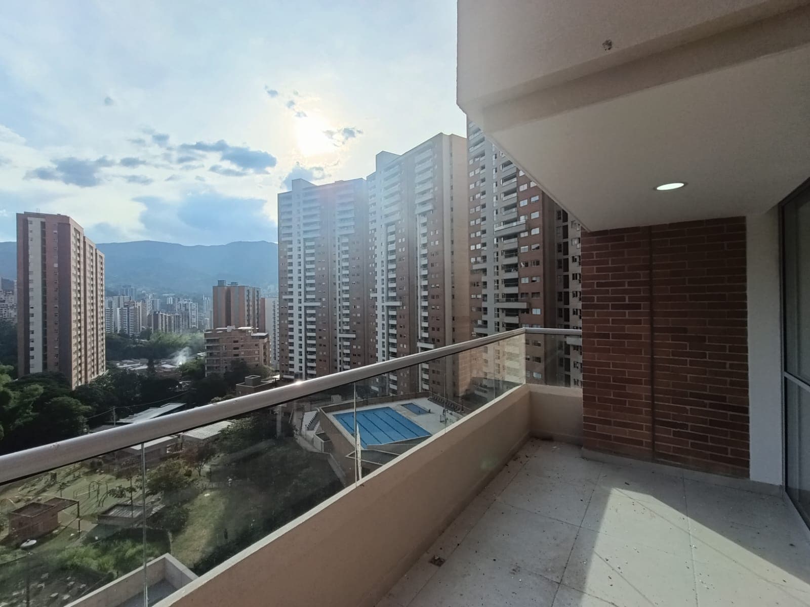 Apartamento en arriendo en Asdesillas Sabaneta — foto 1 de 17
