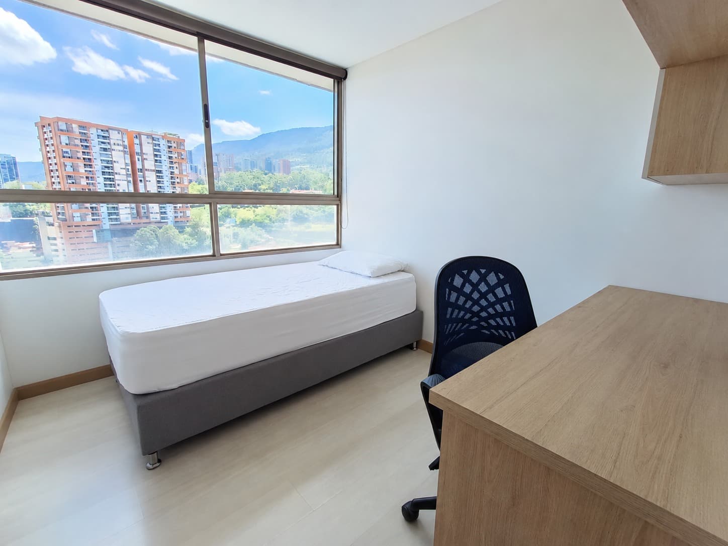 Apartamento en arriendo en Loma del Esmeraldal, Envigado — foto 3 de 15