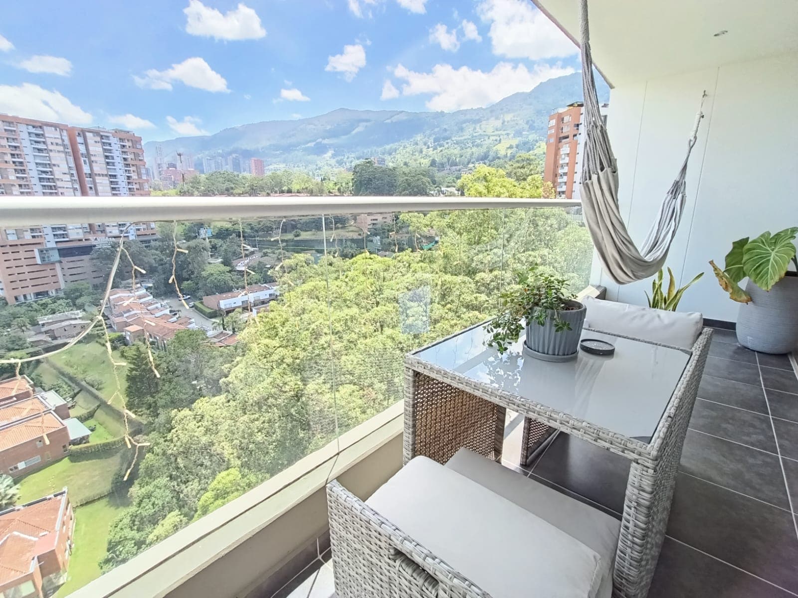 Apartamento en arriendo en Loma del Esmeraldal, Envigado — foto 4 de 15