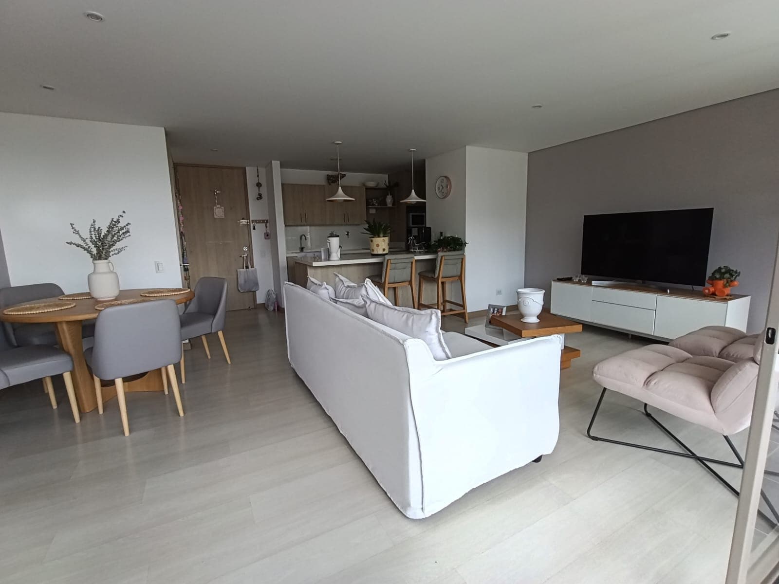 Apartamento en arriendo en Loma del Esmeraldal, Envigado — foto 5 de 15