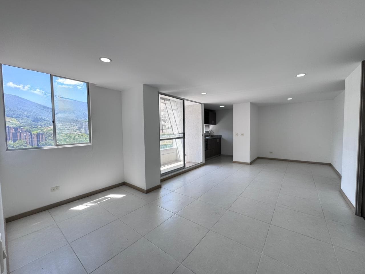 Apartamento en arriendo en Las Antillas, Envigado — foto 1 de 14