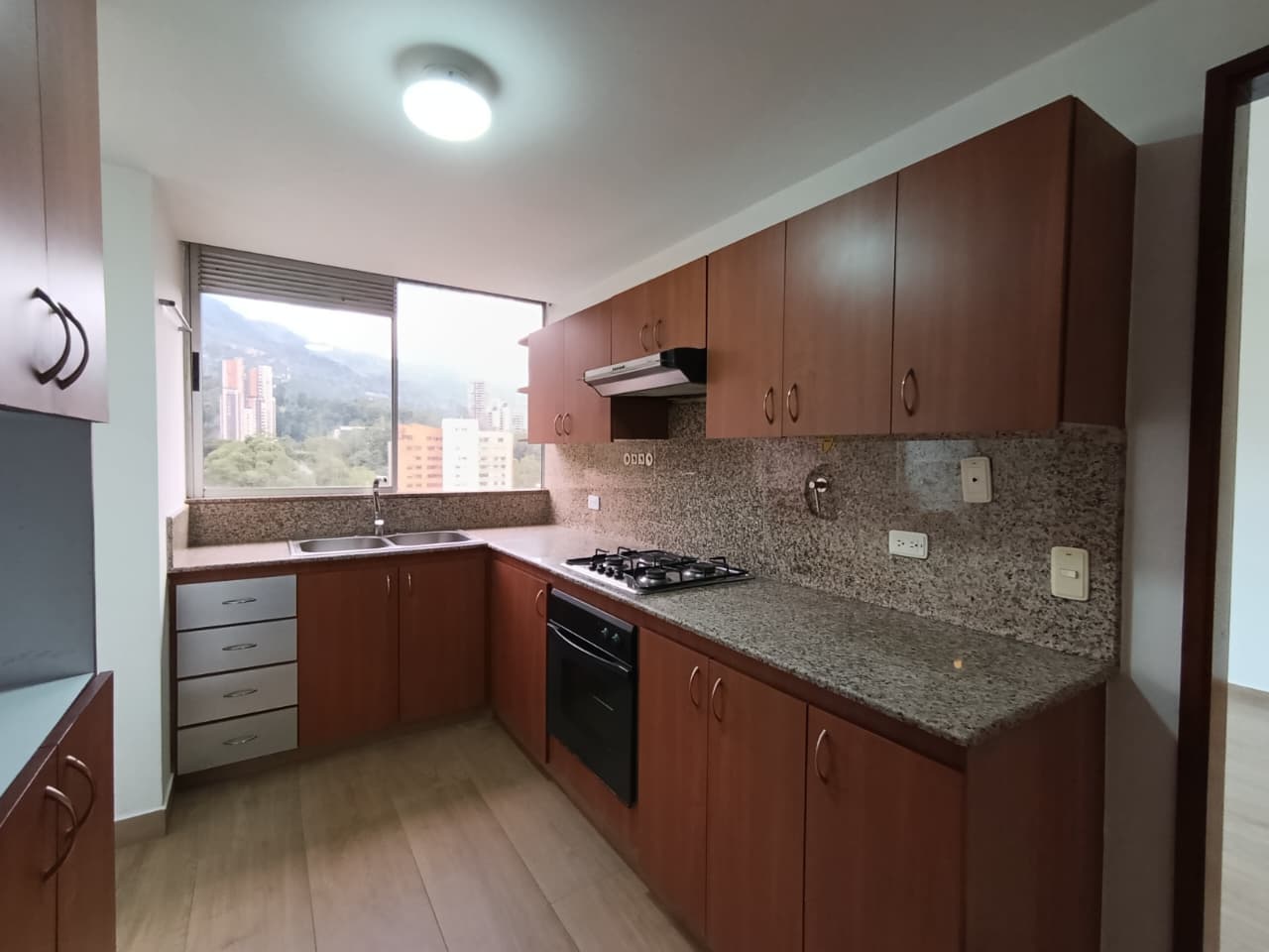 Apartamento en arriendo en Medellín — foto 3 de 20