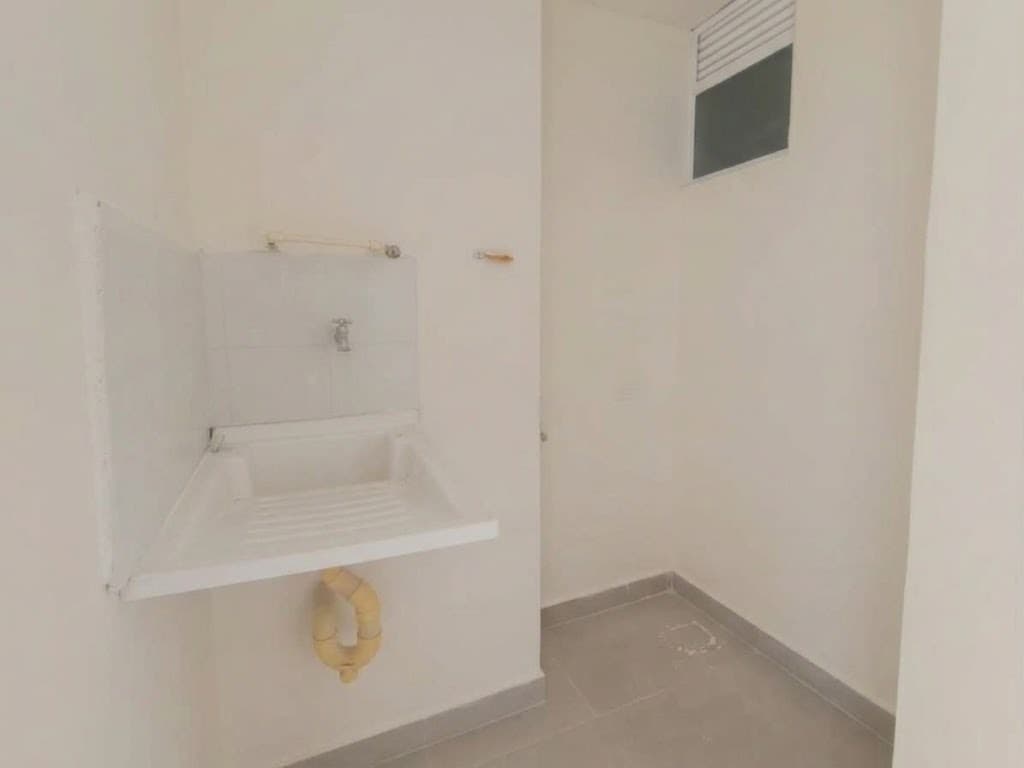 Apartamento en arriendo en Maria Auxiliadora, Sabaneta — foto 3 de 10