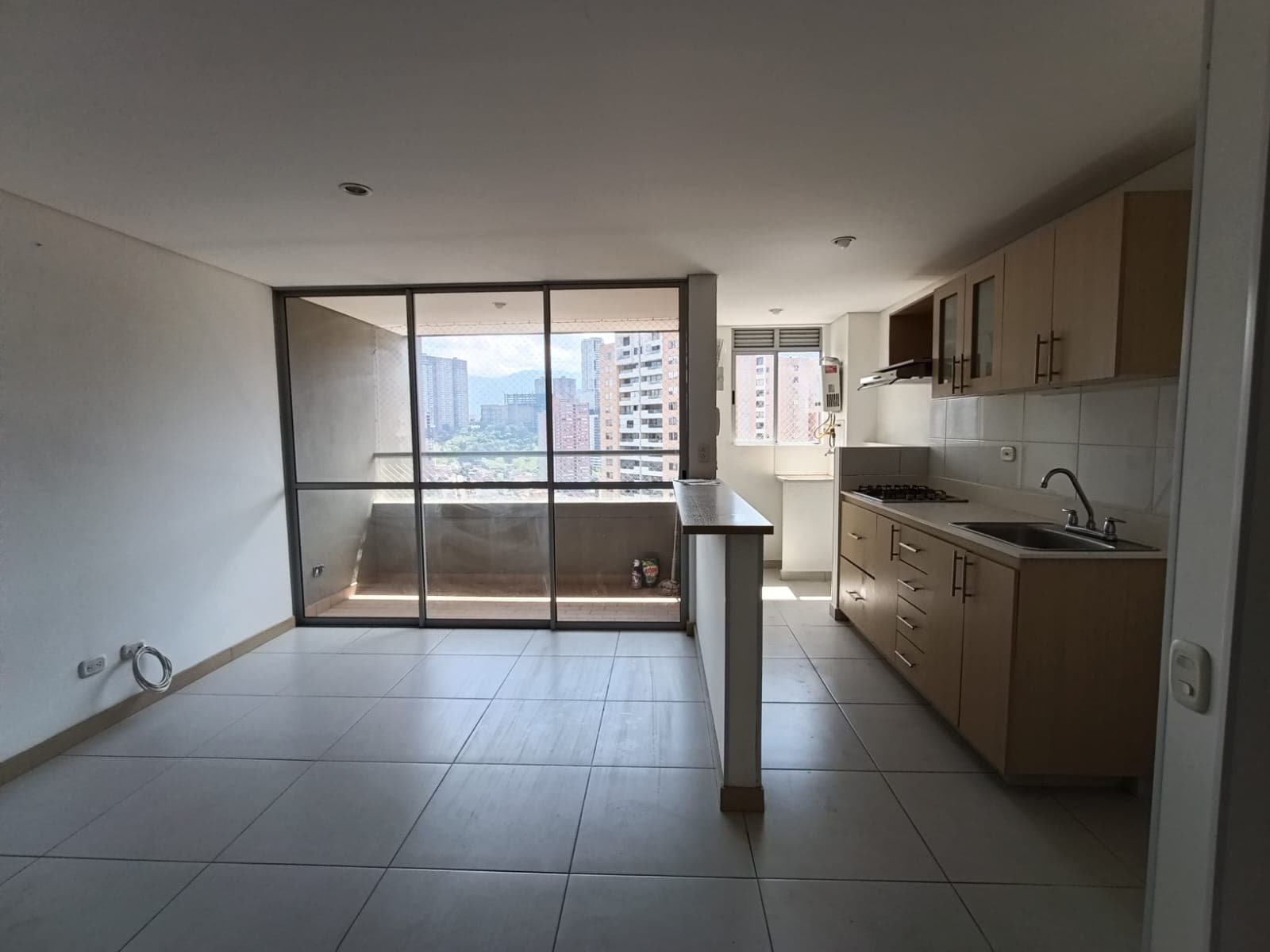 Apartamento en arriendo en Vegas de San Jose, Sabaneta — foto 1 de 20