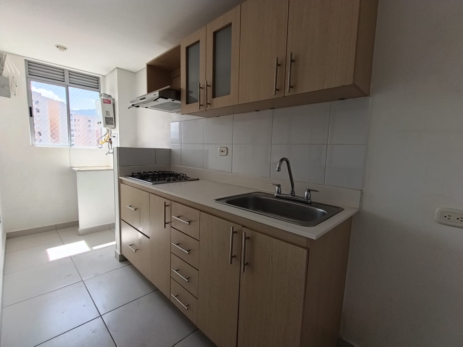 Apartamento en arriendo en Vegas de San Jose, Sabaneta — foto 4 de 20