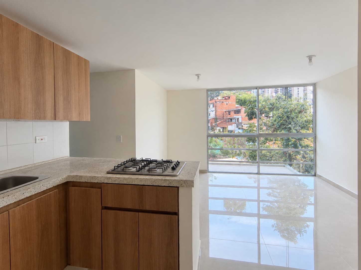 Apartamento en arriendo en Maria Auxiliadora, Sabaneta — foto 1 de 9