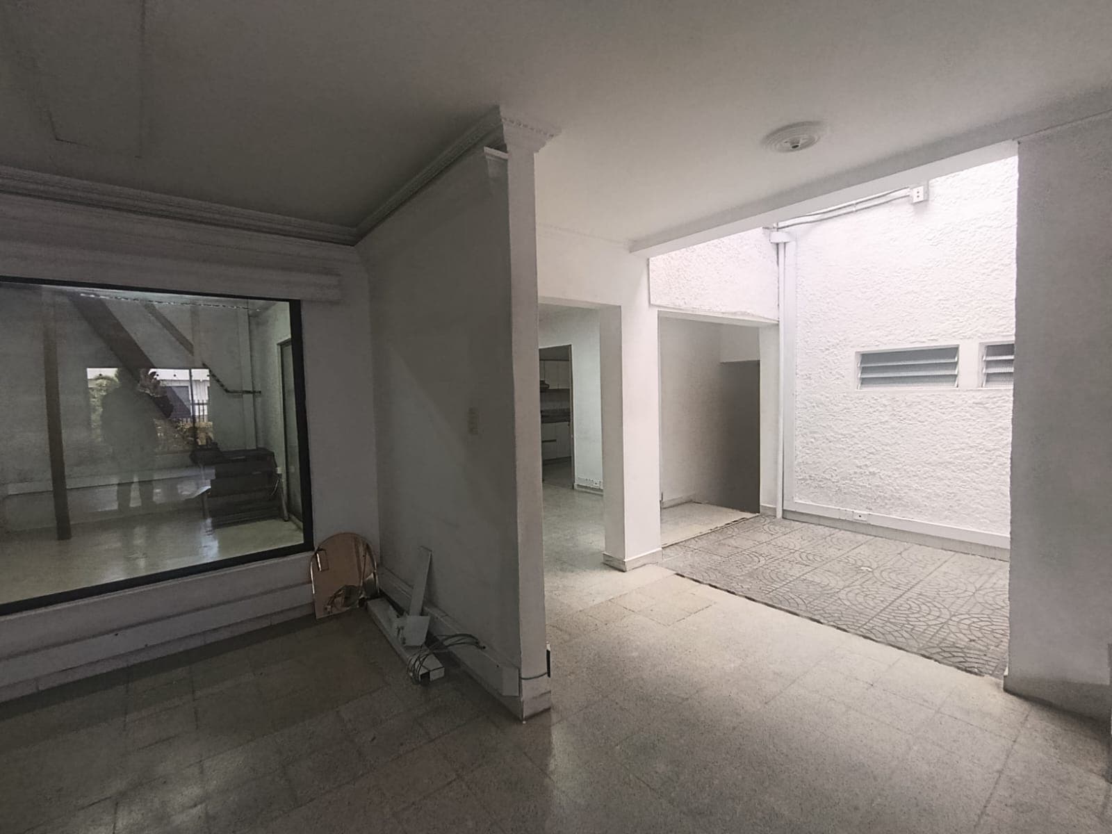 Casa Comercial en arriendo en Belén Malibú, Medellín — foto 2 de 20