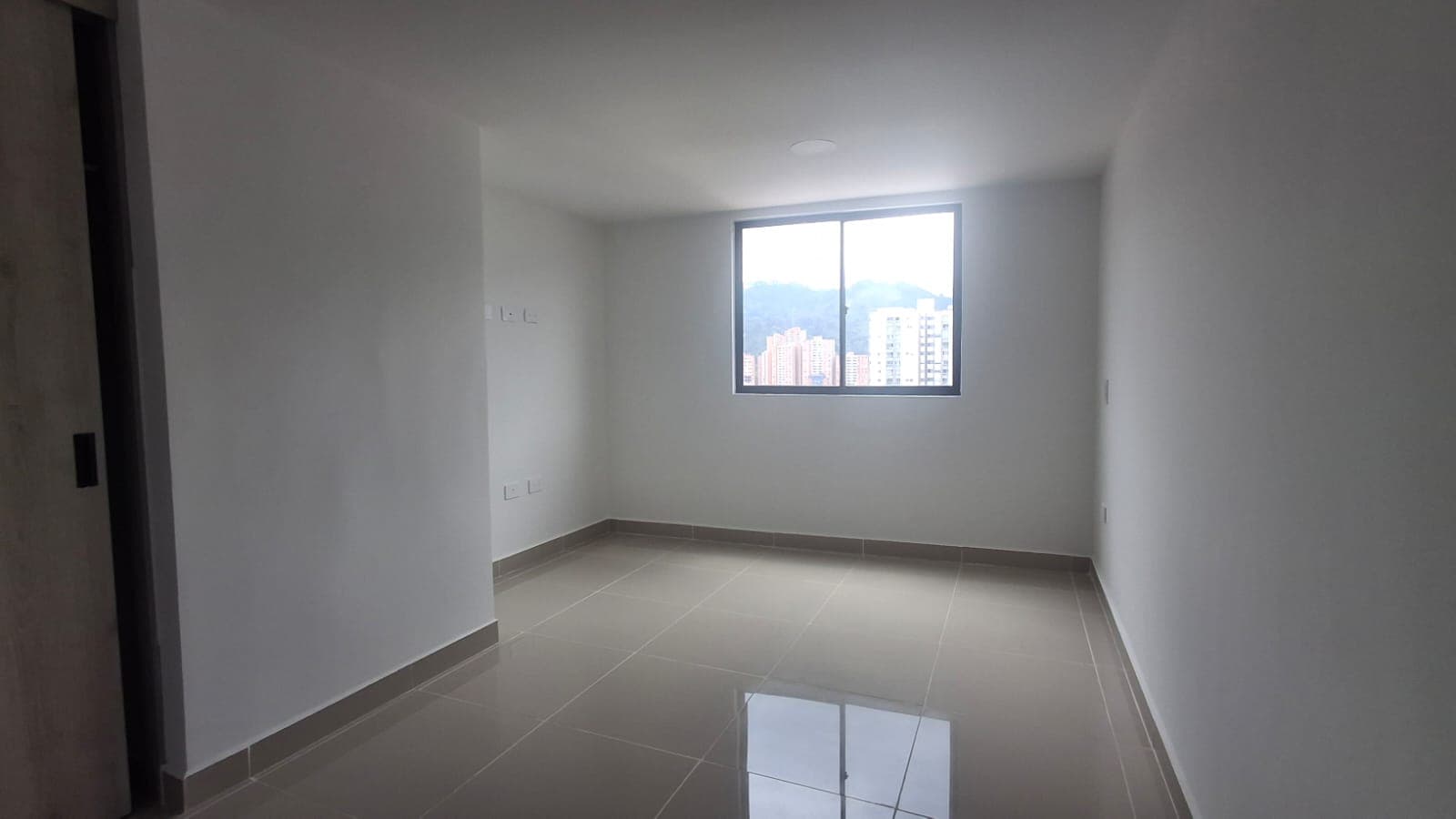 Apartamento en arriendo en Calle Larga, Sabaneta — foto 2 de 10