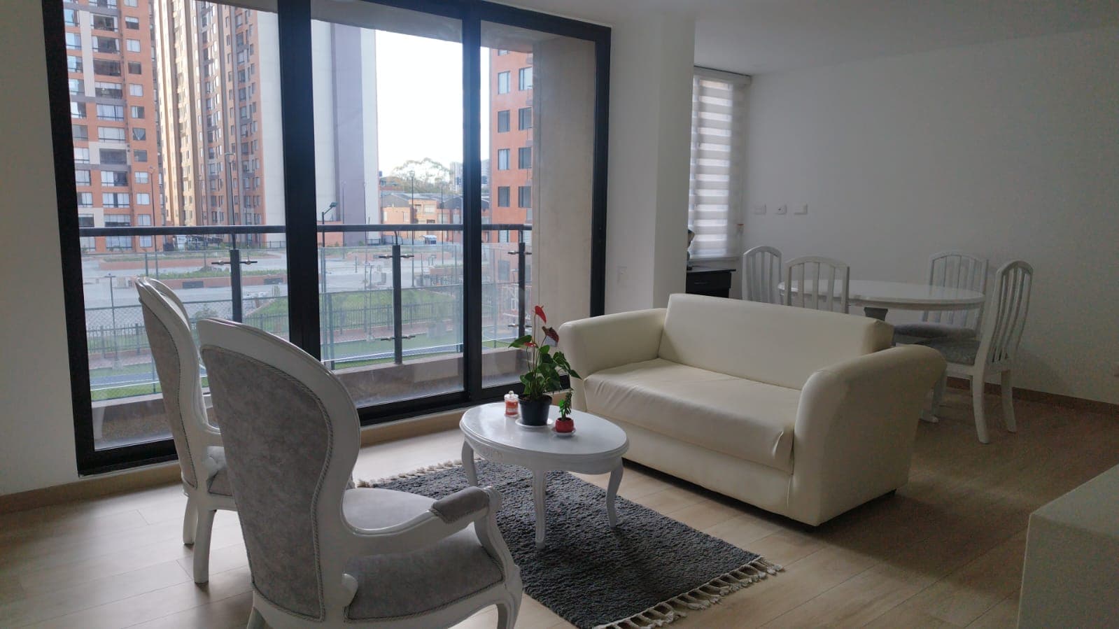 Apartamento en arriendo en Montevideo, Fontibon, Bogotá, D.C. — foto 1 de 12