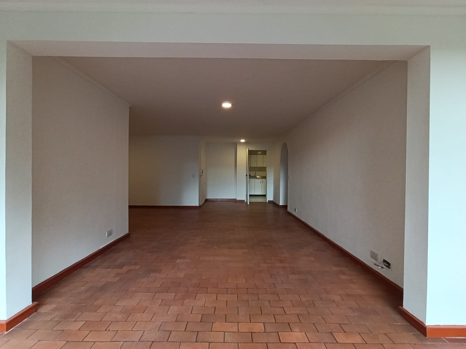 Apartamento en arriendo en Patio Bonito, El Poblado, Medellín — foto 3 de 13