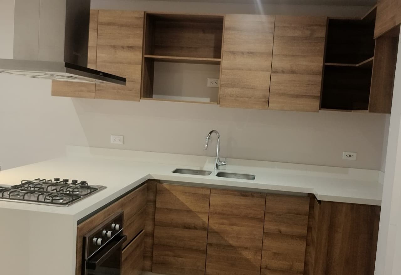 Apartamento en arriendo en Medellín — foto 1 de 16